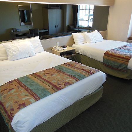 Quality Inn & Suites El Paso I-10 מראה חיצוני תמונה